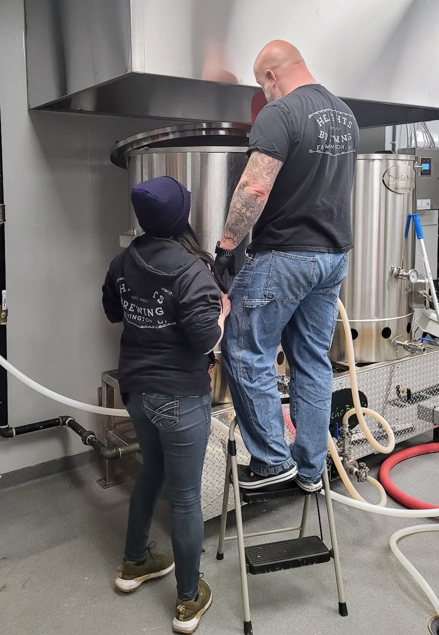 Heights Brewing interior